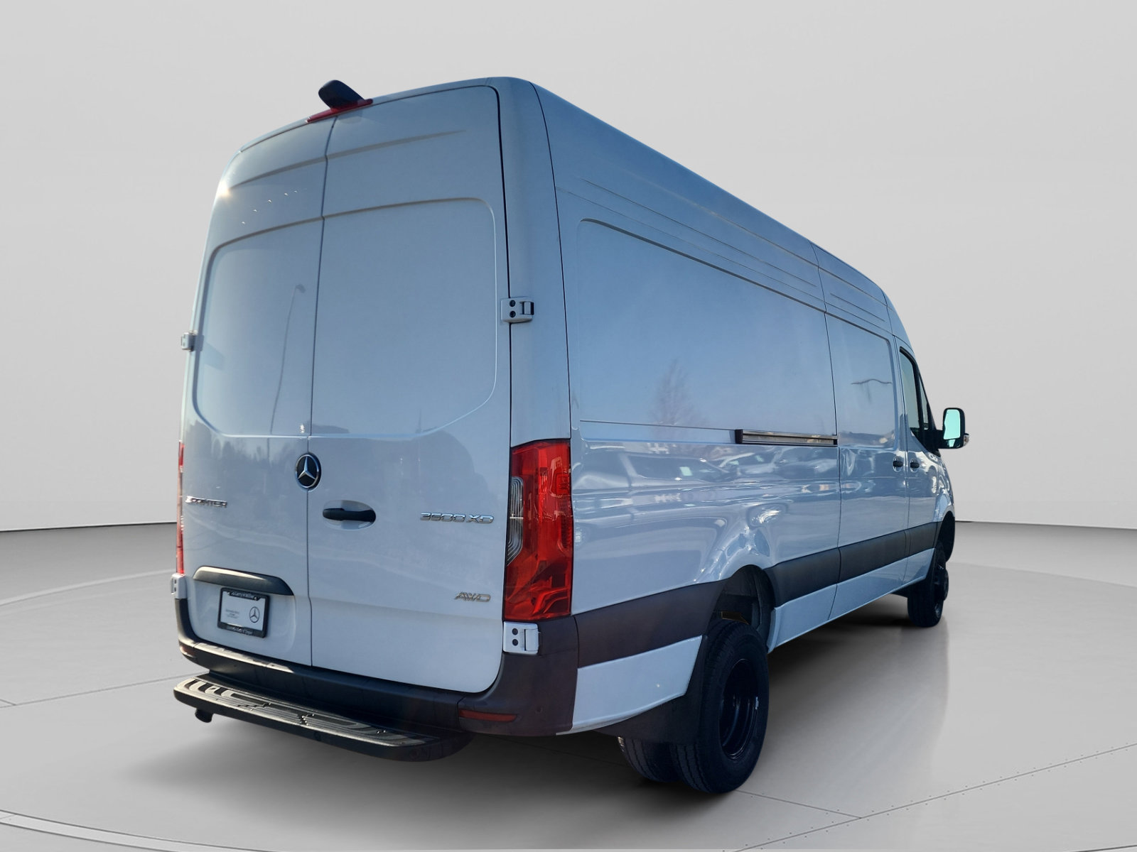 Used 2024 Mercedes-Benz Sprinter 3500 w/ Parking Package image 5