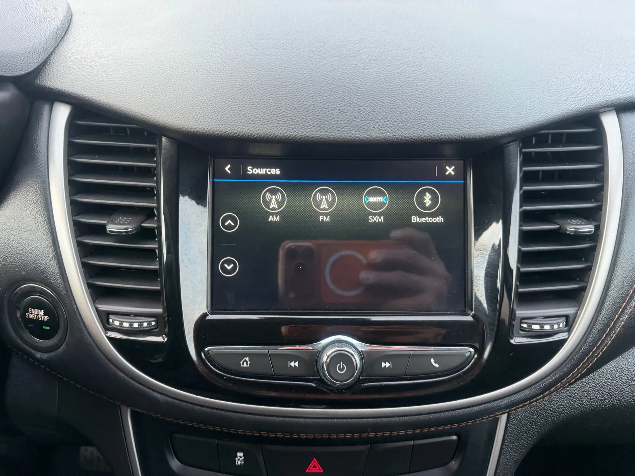 Used 2019 Chevrolet Trax LT w/ Driver Confidence Package image 24