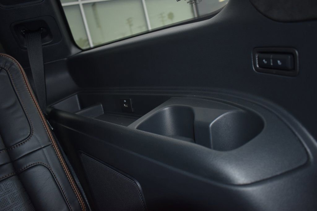 Used 2024 Lincoln Navigator Black Label image 13