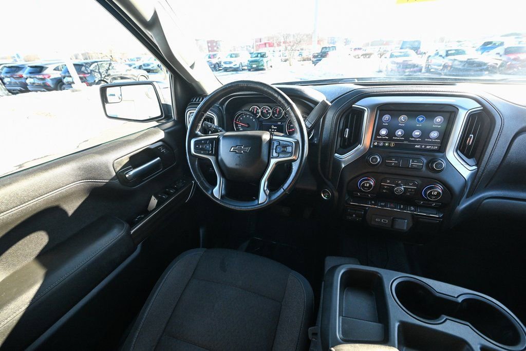 Used 2019 Chevrolet Silverado 1500 RST image 32