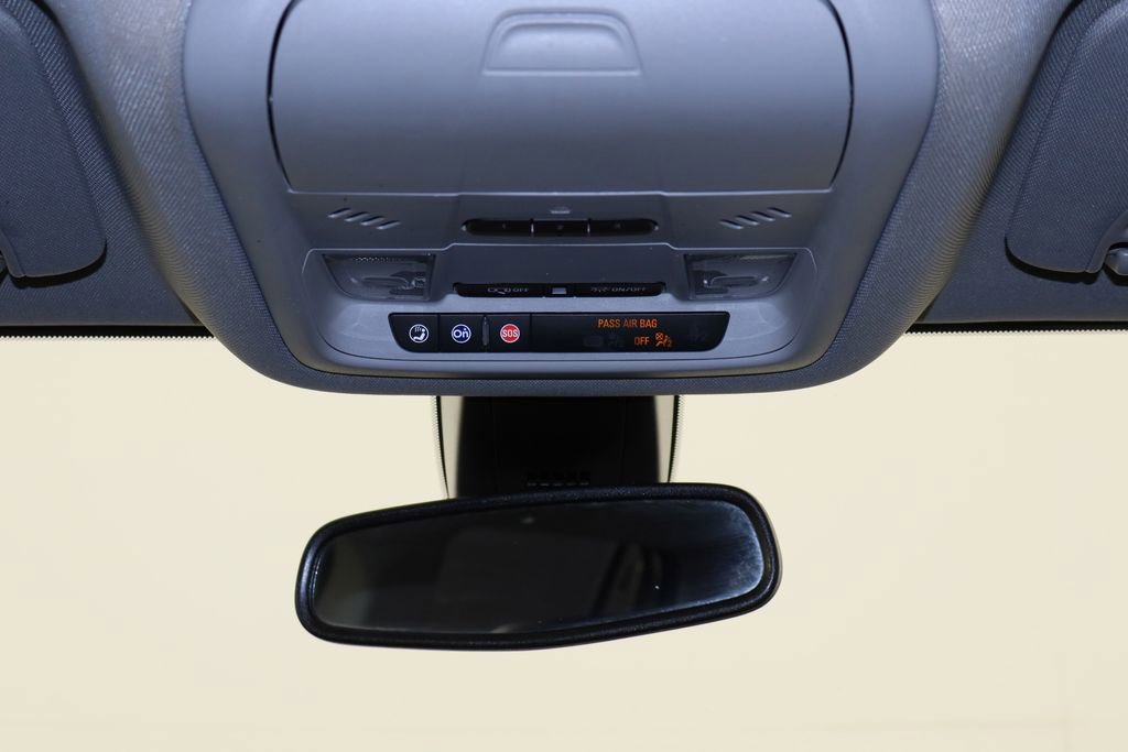 Used 2021 GMC Acadia SLT image 25