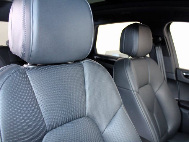 New 2026 Porsche Macan image 28