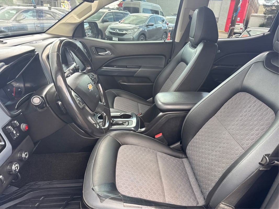 Used 2017 Chevrolet Colorado Z71 image 10