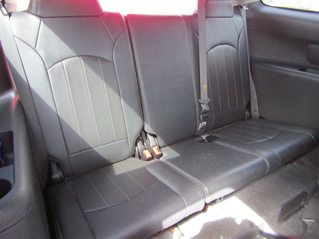 Used 2016 Buick Enclave Leather image 7