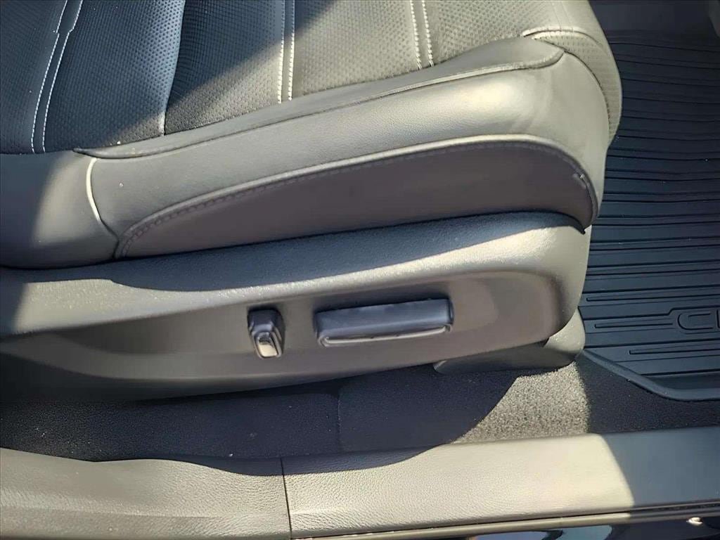 Used 2021 Honda CR-V EX-L image 32