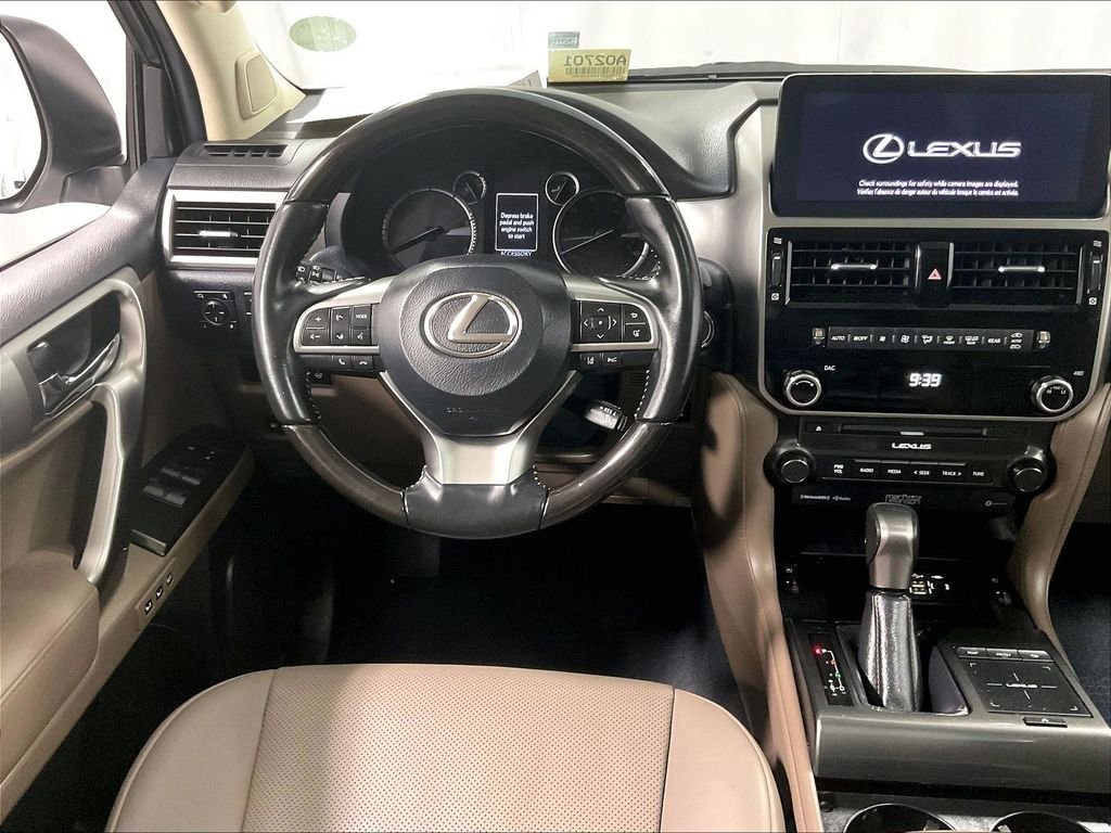 Used 2022 Lexus GX 460 Premium w/ Accessory Package AWD/4WD image 18