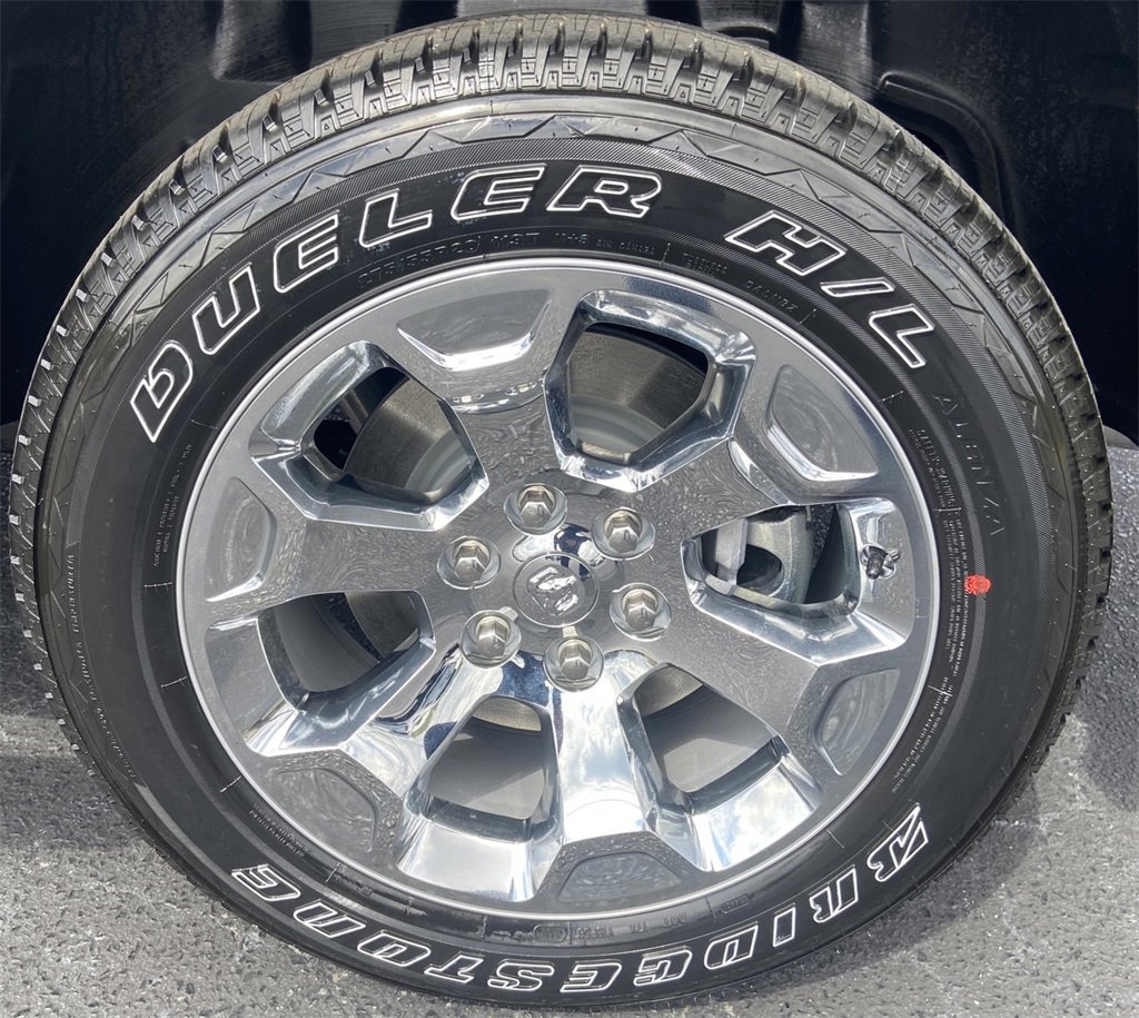 New 2026 RAM 1500 4x4 Crew Cab image 10