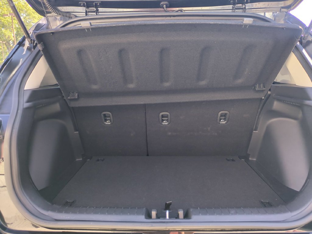 Used 2026 Hyundai Venue SEL FWD image 28