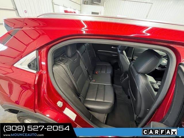 Used 2024 Cadillac XT4 Premium Luxury image 7