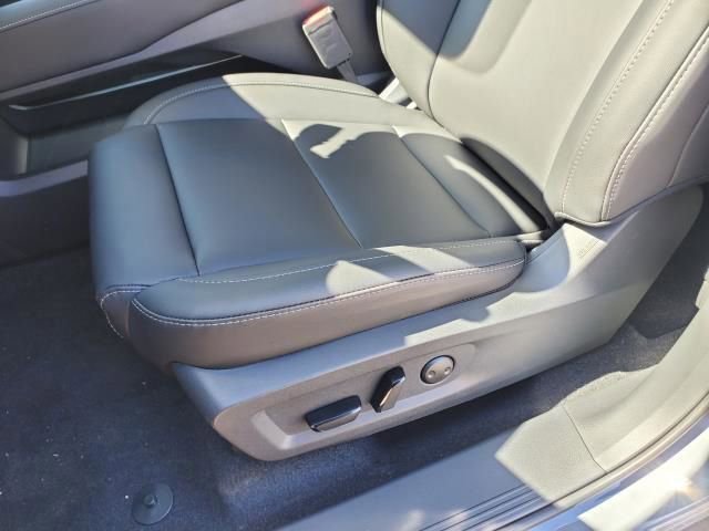 New 2025 Nissan Murano SL image 13