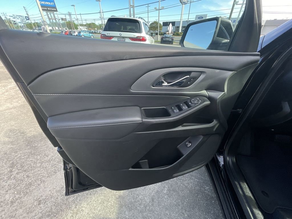 Certified 2023 Chevrolet Traverse LT image 21