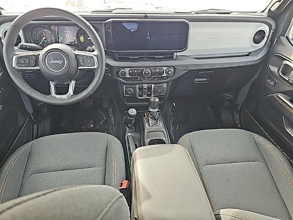 Certified 2025 Jeep Wrangler Unlimited Sahara image 3