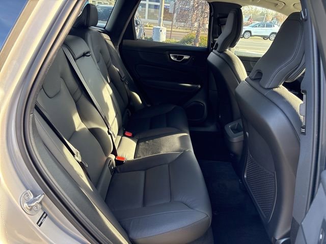 Used 2025 Volvo XC60 B5 Plus AWD/4WD image 14