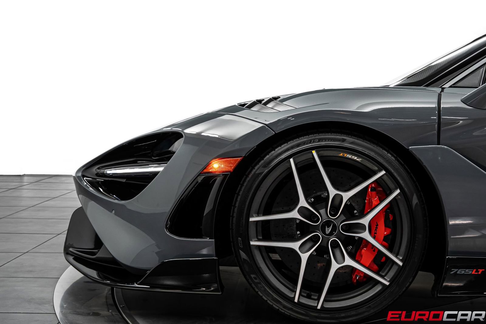 Used 2022 McLaren 765LT image 18