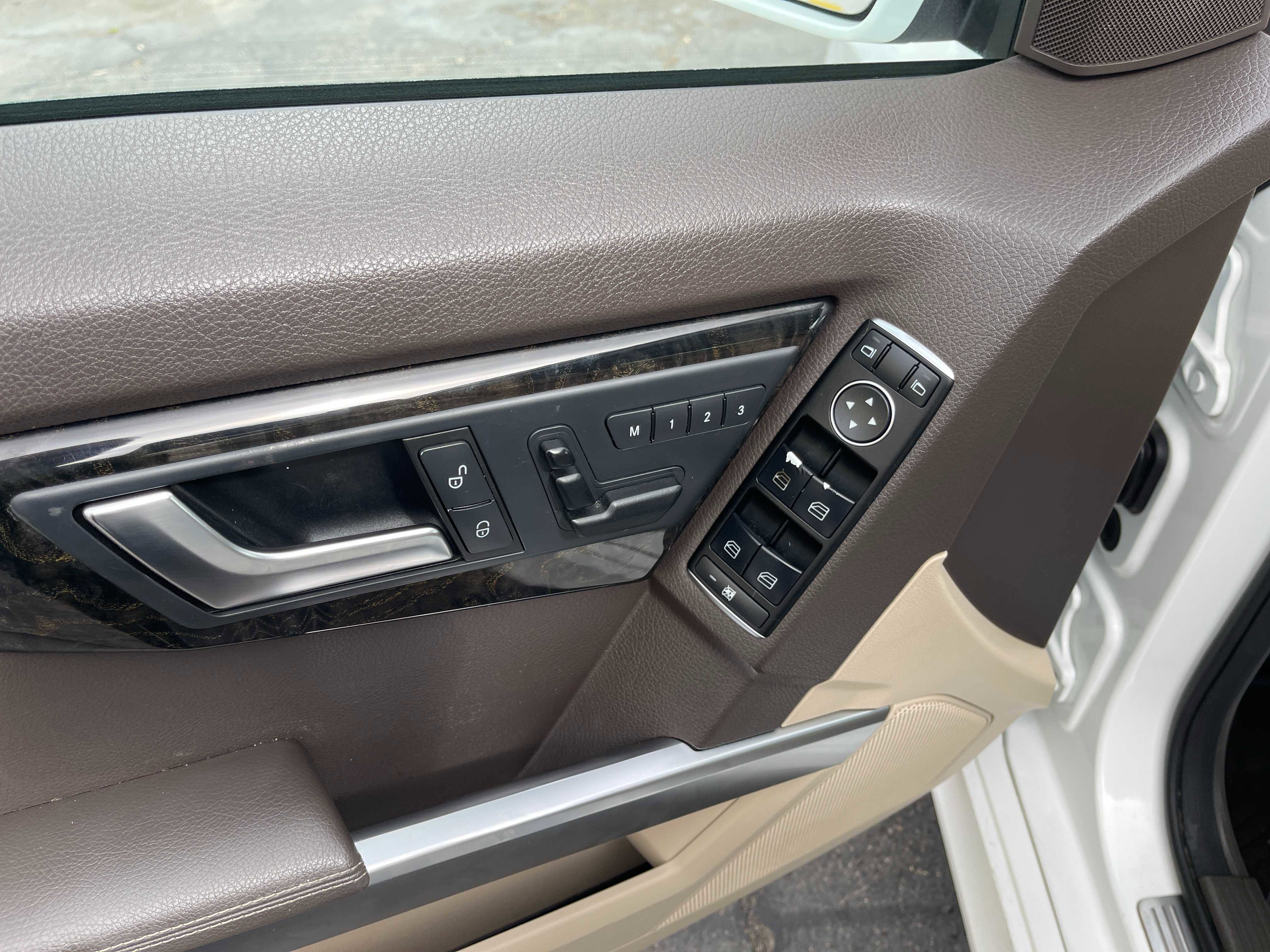 Used 2015 Mercedes-Benz GLK 350 2WD image 18