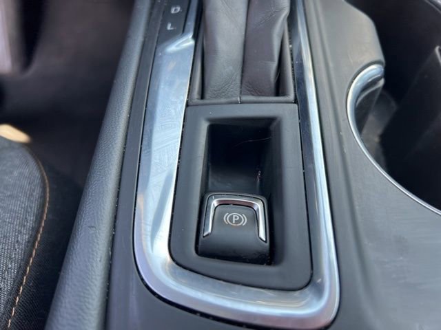 Used 2024 Chevrolet Equinox LT FWD image 24