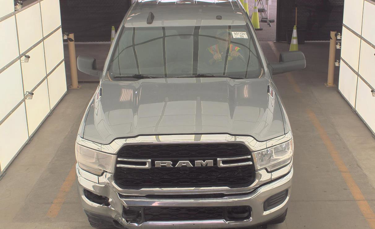 Used 2022 RAM 2500 Tradesman w/ Chrome Appearance Group image 5