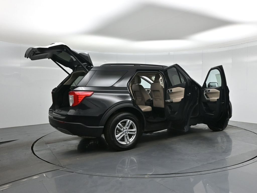 Certified 2024 Ford Explorer XLT w/ Equipment Group 202A AWD/4WD image 6