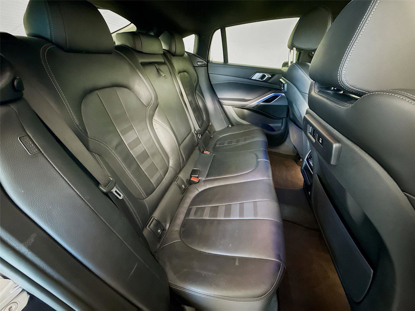 Used 2020 BMW X6 xDrive40i w/ M Sport Package image 26