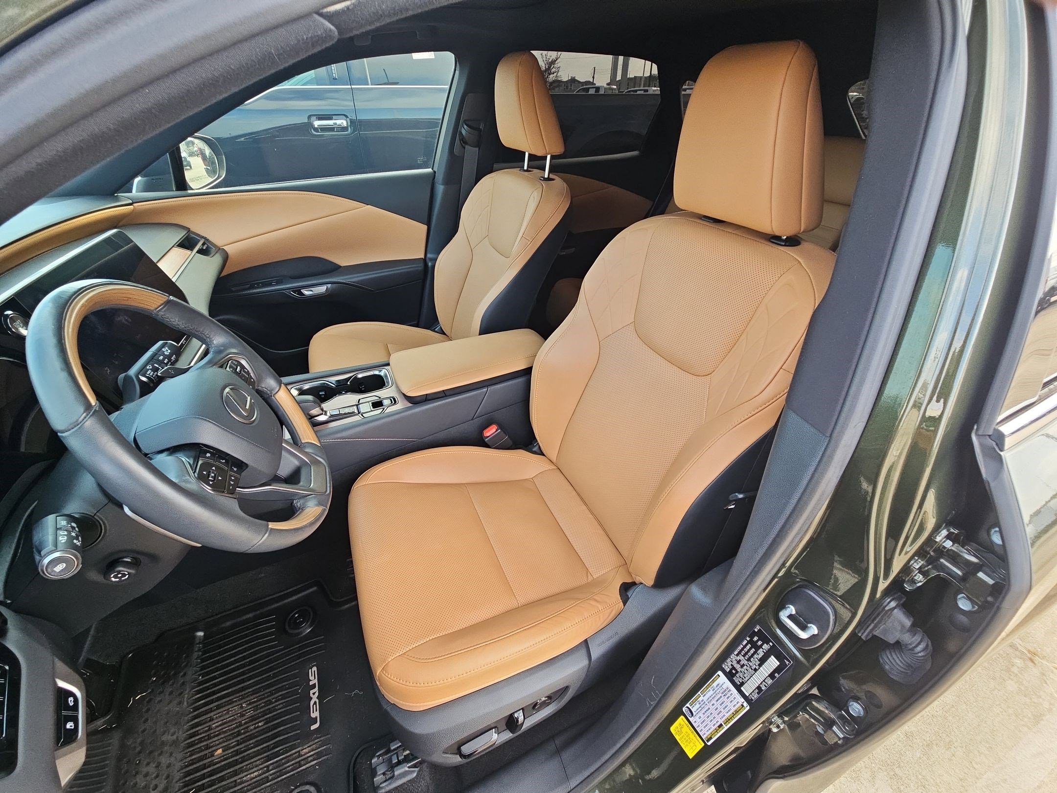 Used 2023 Lexus RX 350 Premium w/ Cold Area Package image 16