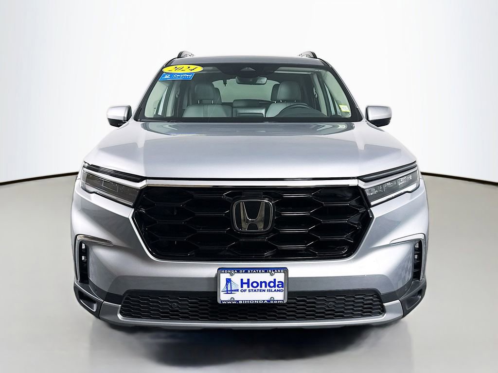 Certified 2024 Honda Pilot Touring image 2