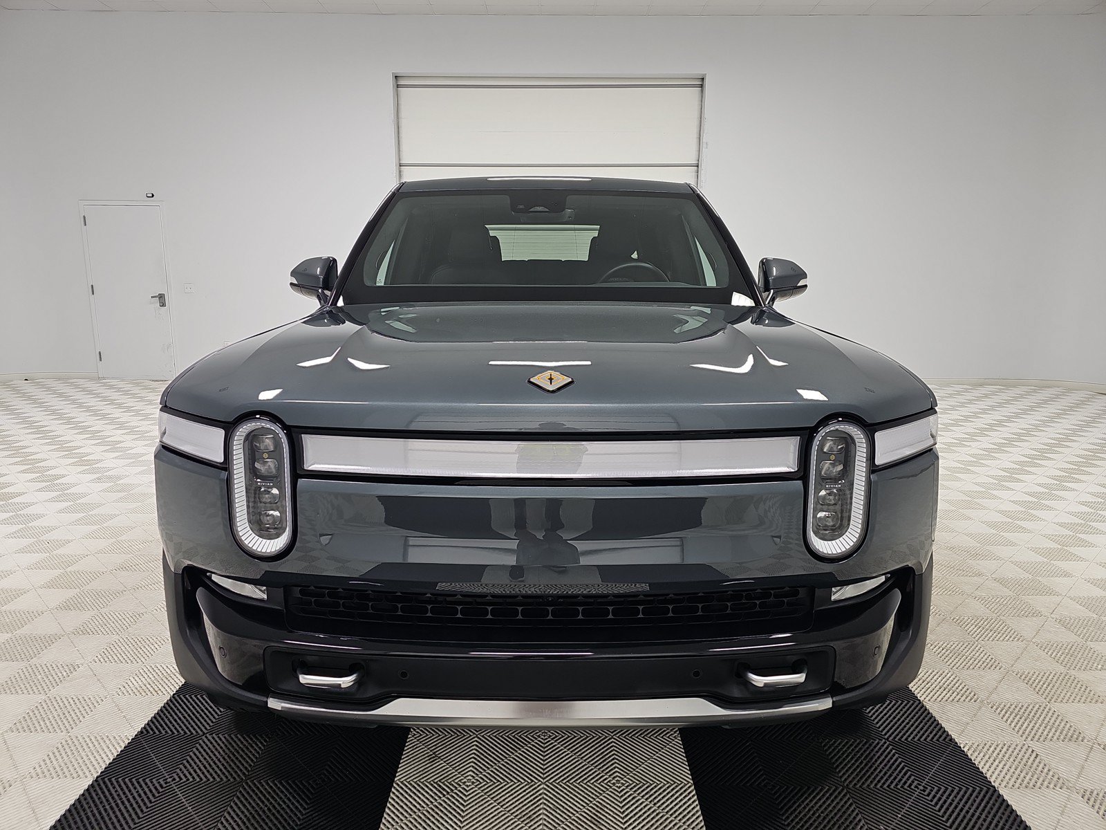 Used 2022 Rivian R1T Adventure AWD/4WD image 8