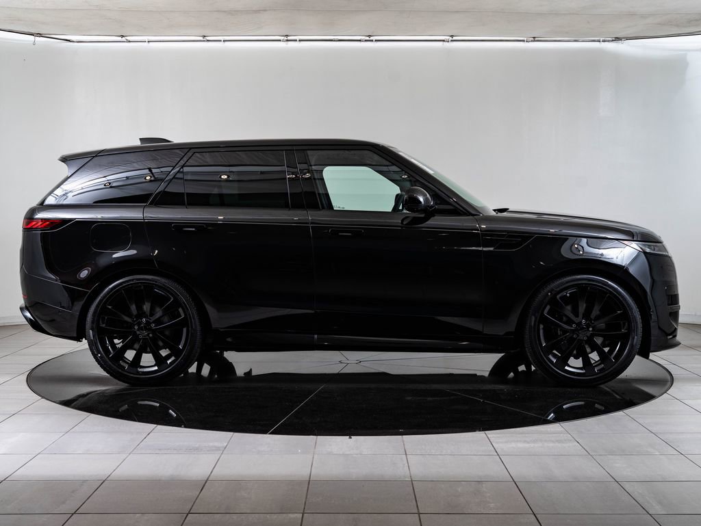 New 2026 Land Rover Range Rover Sport Dynamic SE AWD/4WD image 11