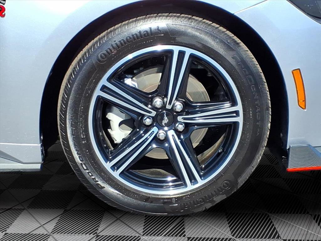 Used 2025 Ford Mustang Coupe image 10