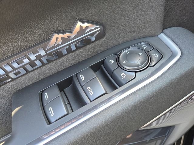 New 2026 Chevrolet Silverado 1500 High Country AWD/4WD image 11