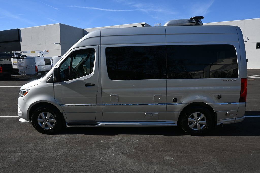 Used 2021 Mercedes-Benz Sprinter 2500 image 3