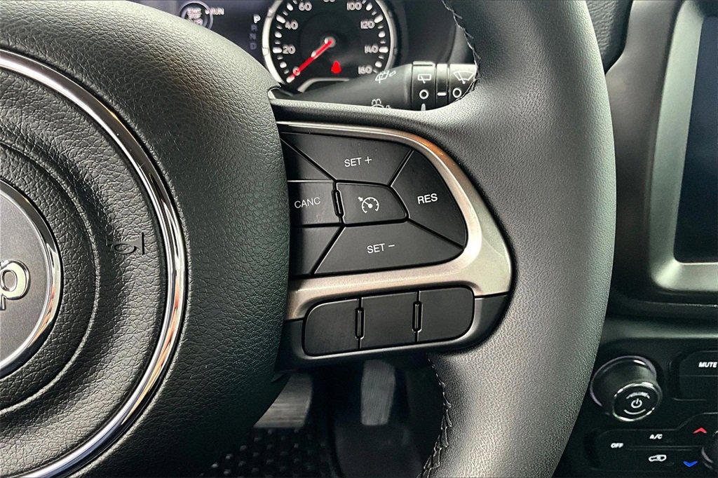 Used 2022 Jeep Renegade Latitude image 19