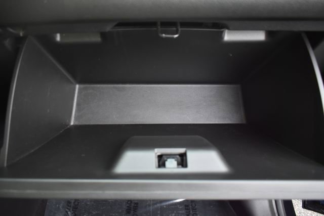 Used 2020 Buick Encore GX Essence w/ Experience Buick Package image 44