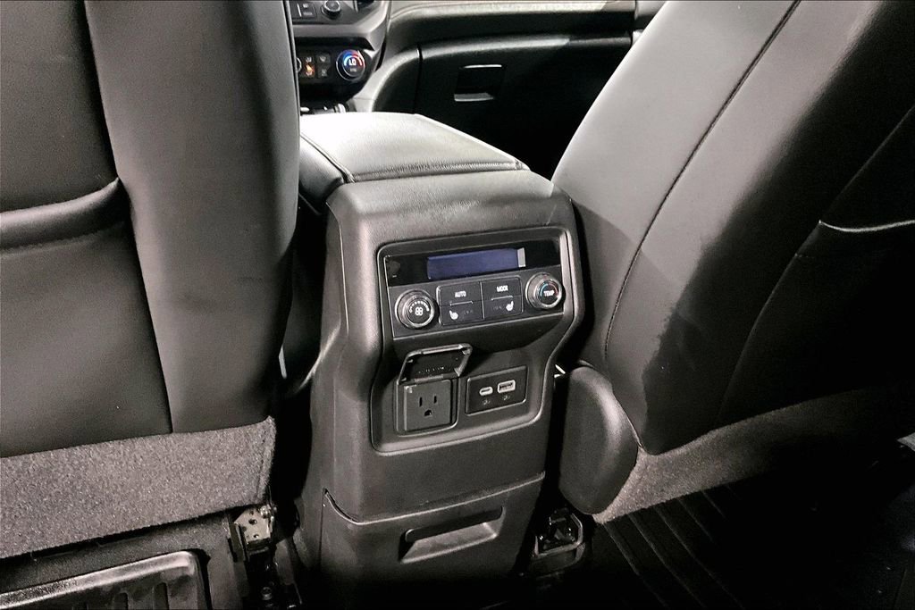 Used 2022 GMC Acadia AT4 w/ Technology Package image 32