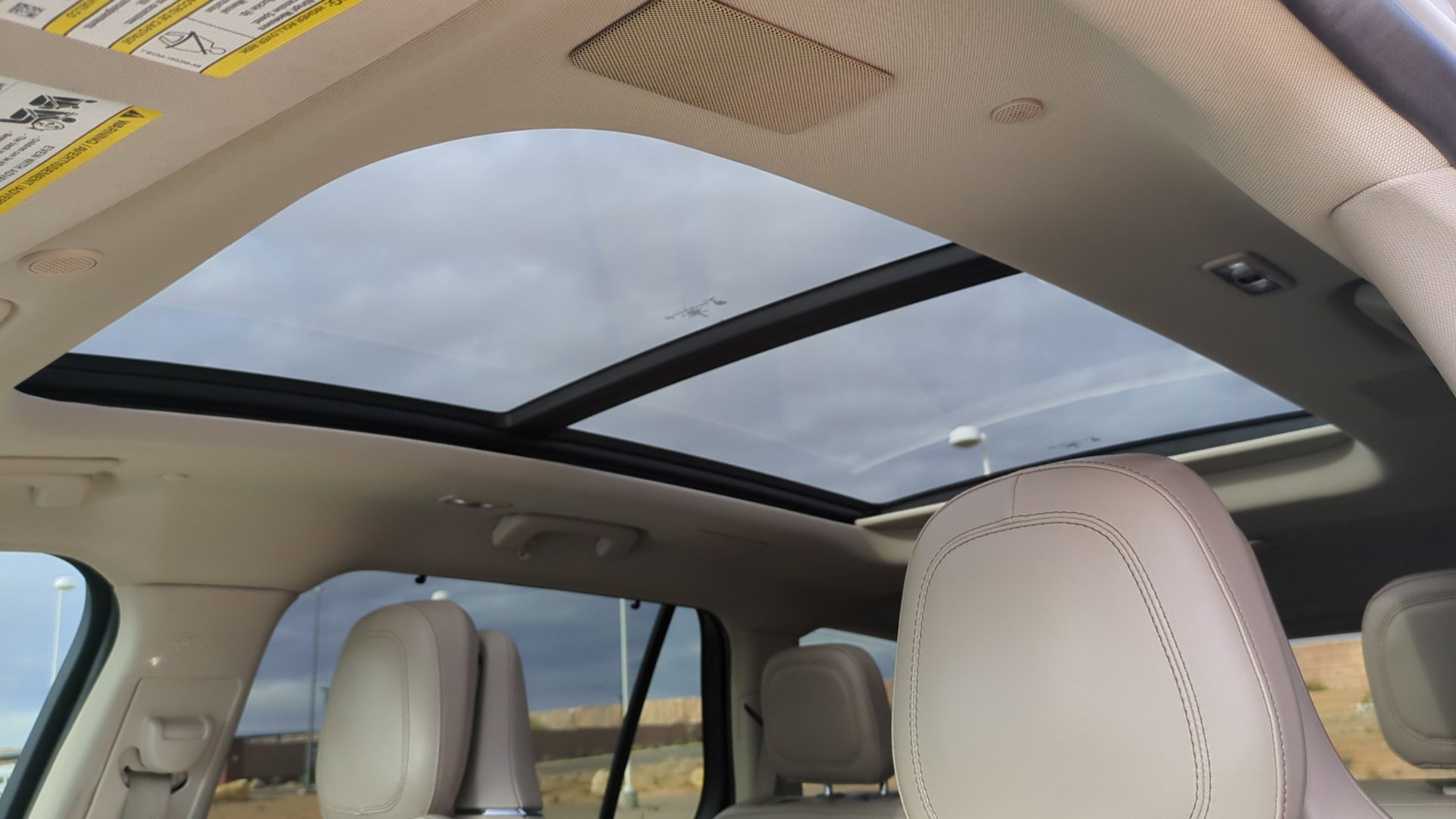 Used 2021 Lincoln Aviator Reserve w/ Equipment Group 202A image 17