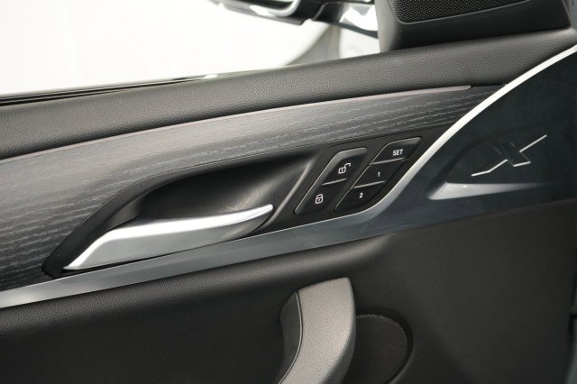 Used 2022 BMW X4 xDrive30i w/ M Sport Package 2 image 25