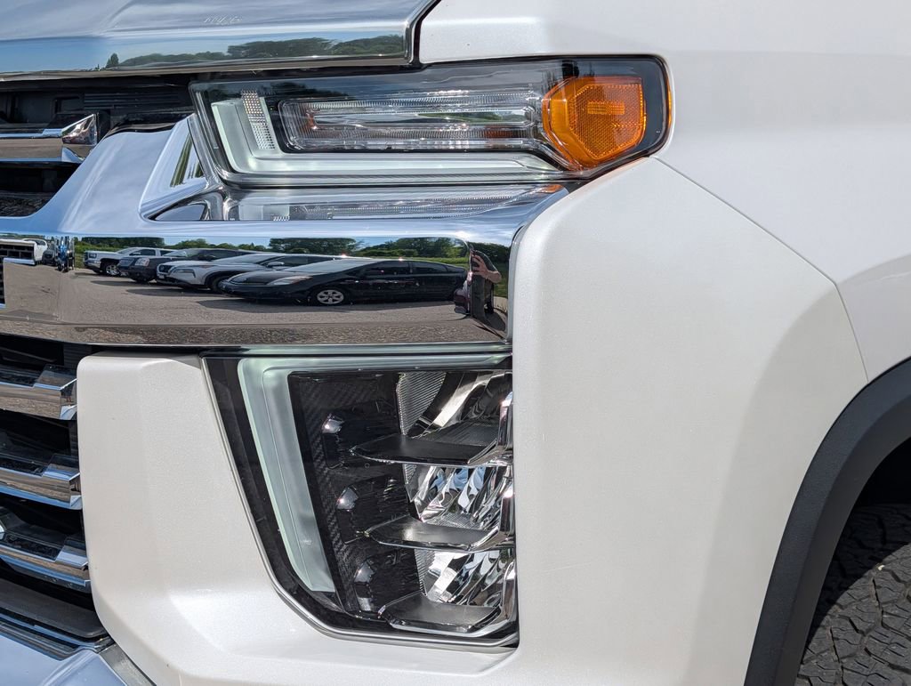 Used 2021 Chevrolet Silverado 2500 LTZ w/ LTZ Premium Package AWD/4WD image 16