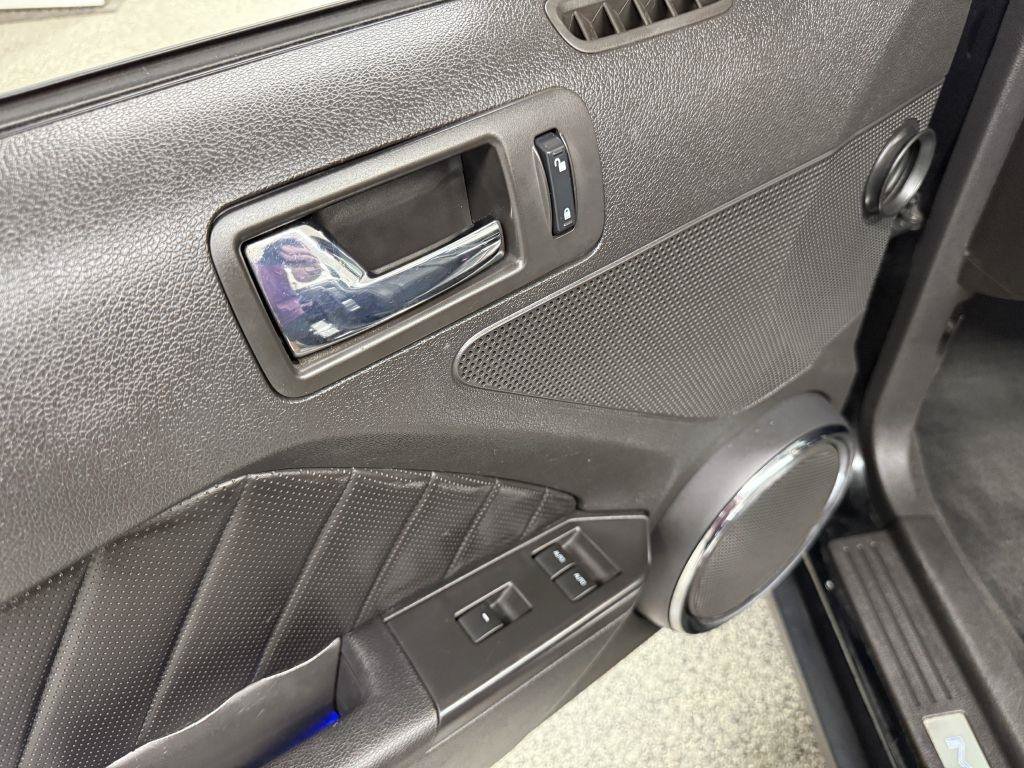 Used 2010 Ford Mustang GT RWD image 30