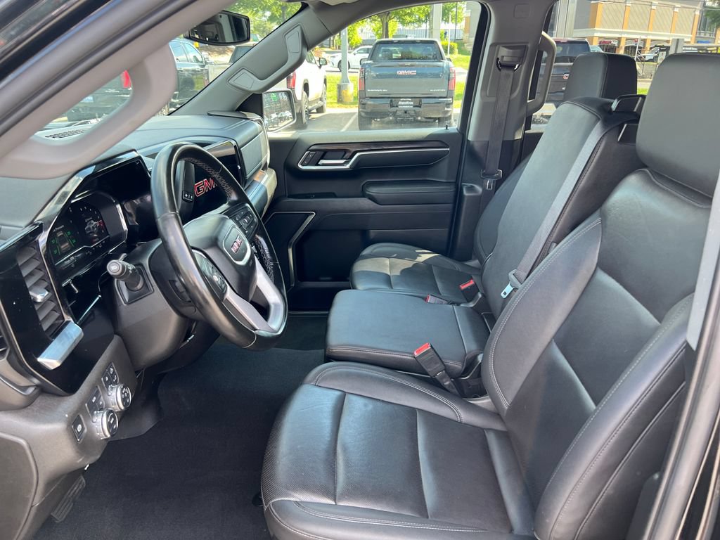 Used 2025 GMC Sierra 1500 SLT AWD/4WD image 11