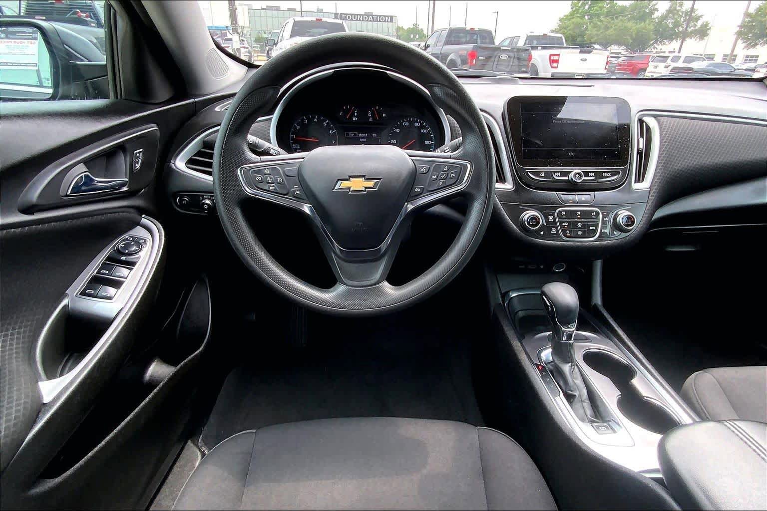 Used 2023 Chevrolet Malibu LT FWD image 6