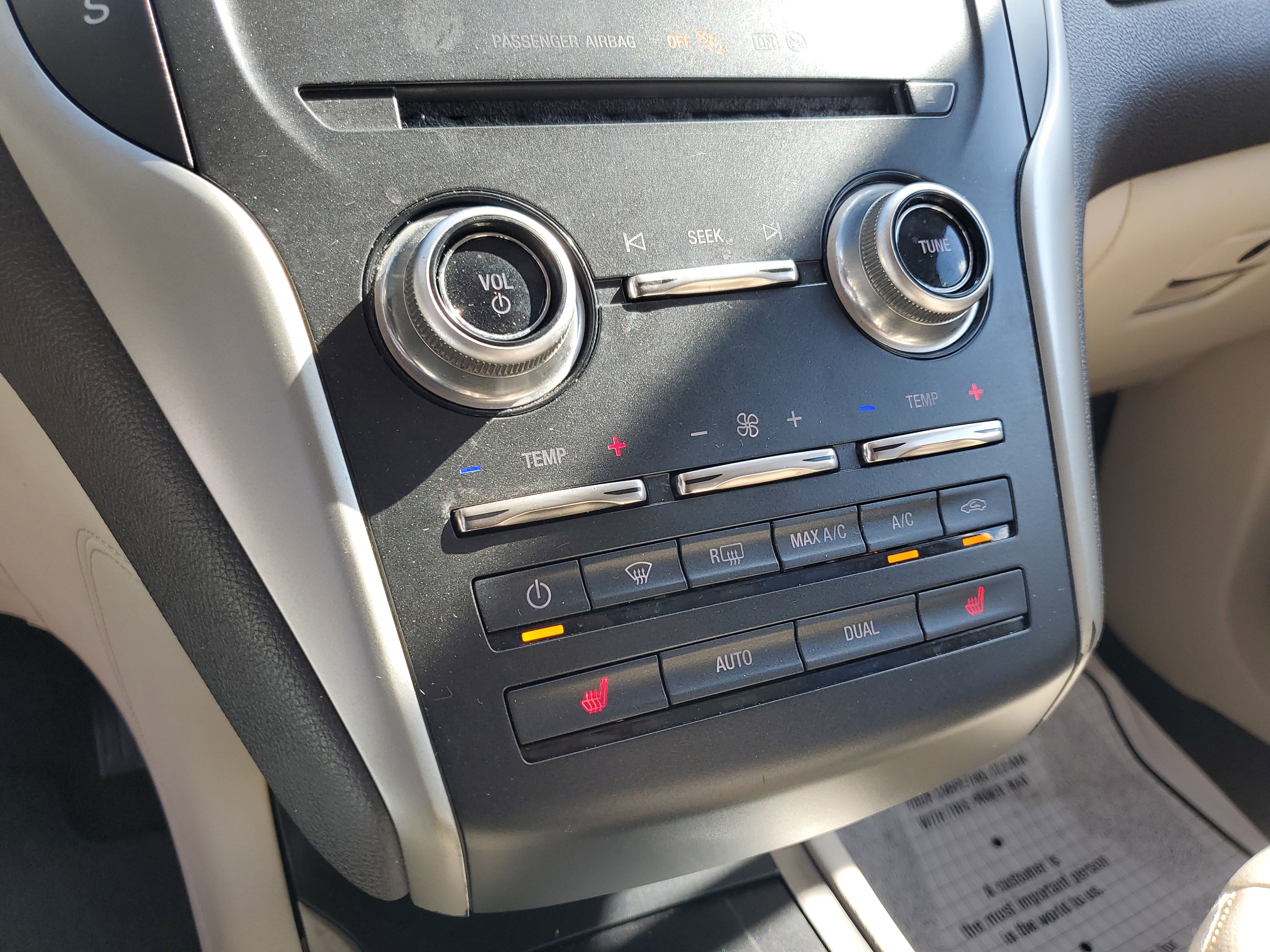 Used 2017 Lincoln MKC Premiere image 25