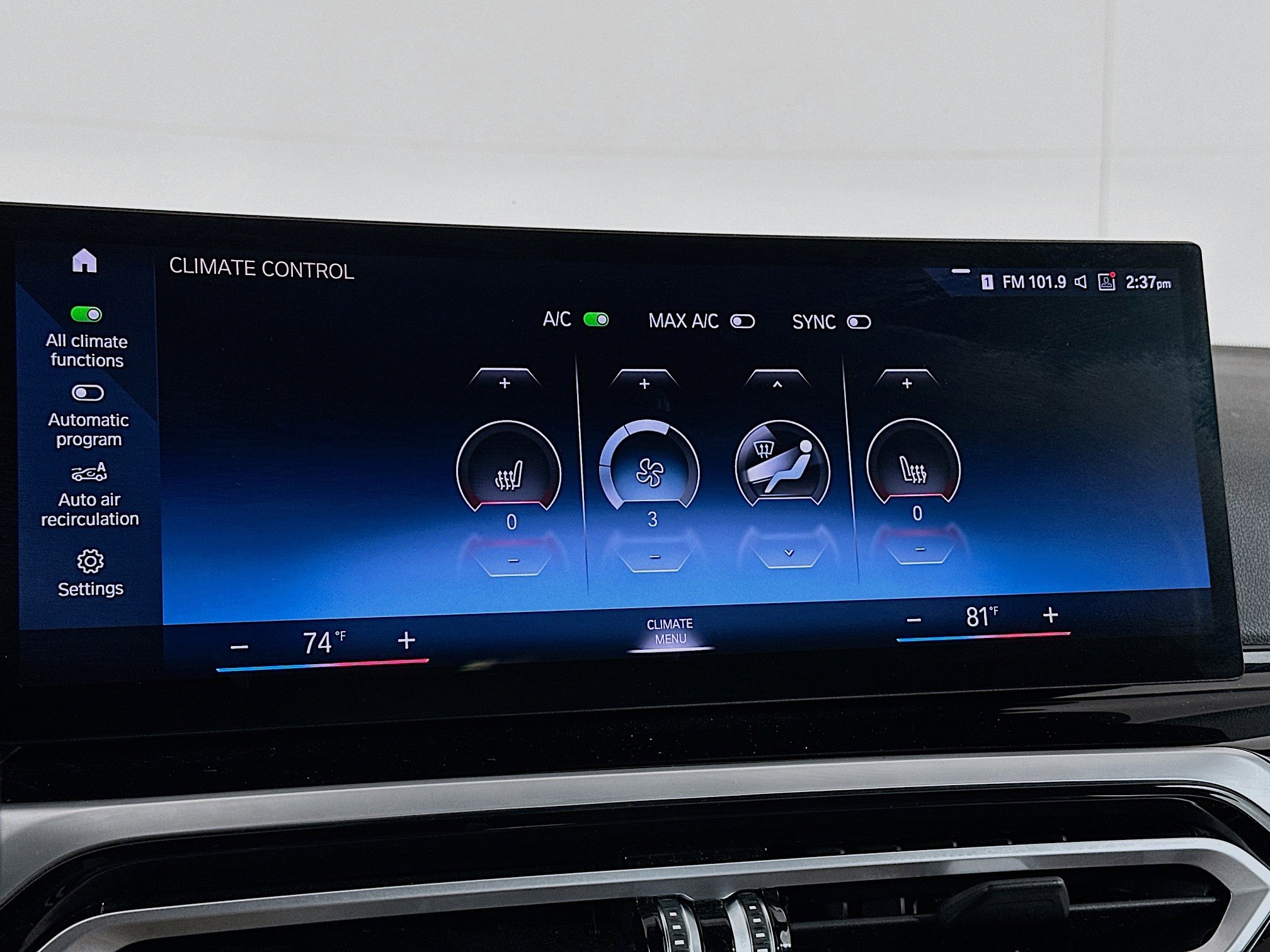 Used 2024 BMW 330i xDrive Sedan w/ Premium Package image 24