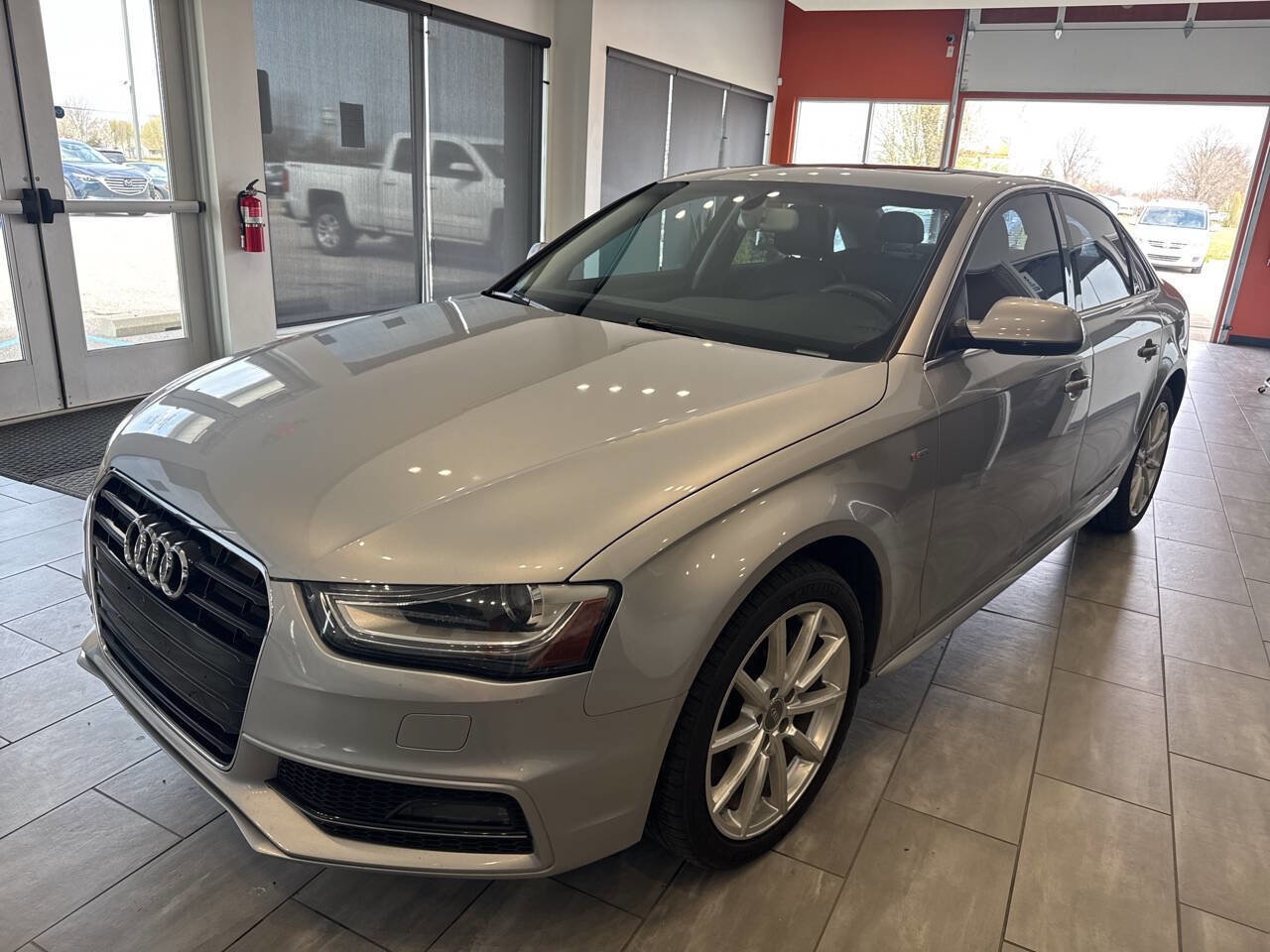 Used 2015 Audi A4 2.0T Premium image 10