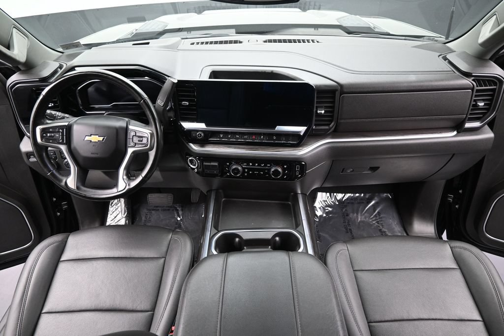 Used 2024 Chevrolet Silverado 2500 LTZ w/ LTZ Convenience Package AWD/4WD image 15
