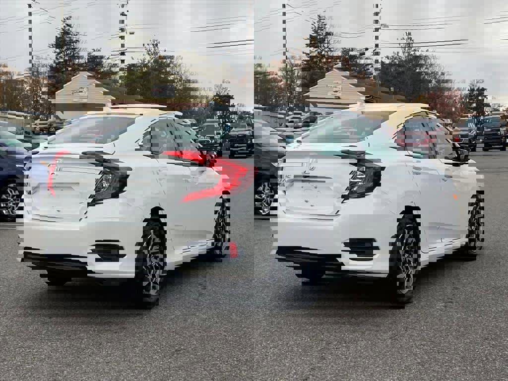 Used 2018 Honda Civic EX image 5