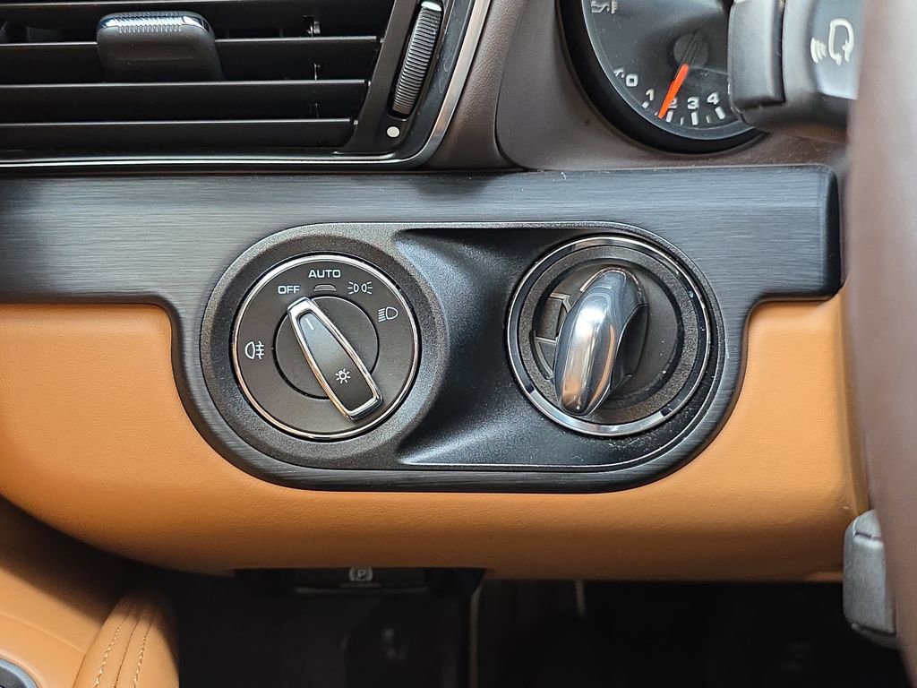 Used 2019 Porsche 911 Carrera GTS RWD image 28