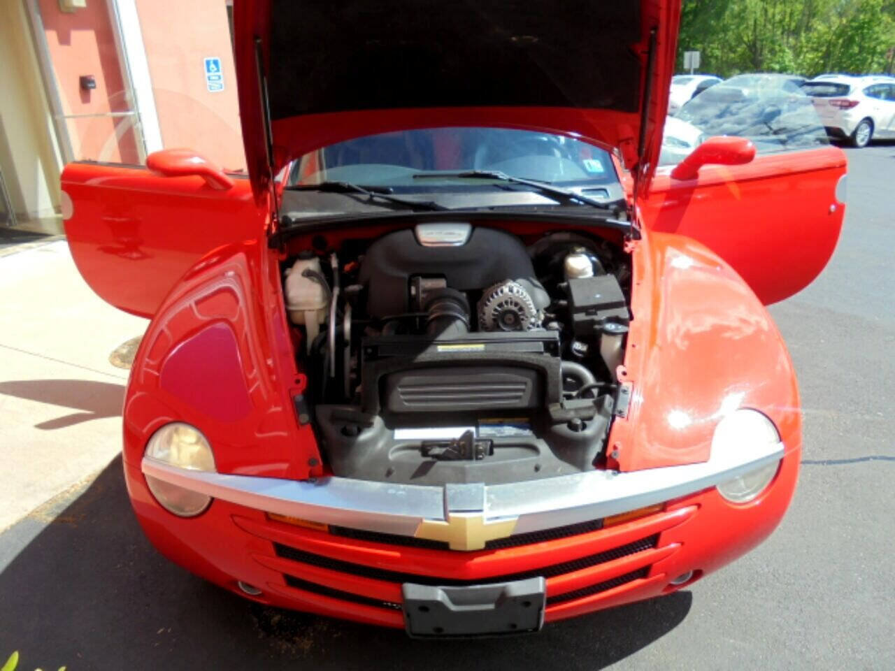 Used 2005 Chevrolet SSR w/ Preferred Equipment Group RWD image 33