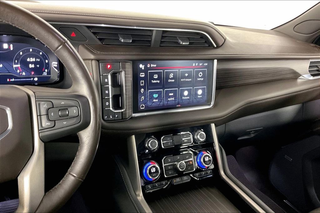 Used 2022 GMC Yukon Denali w/ Denali Premium Package image 9