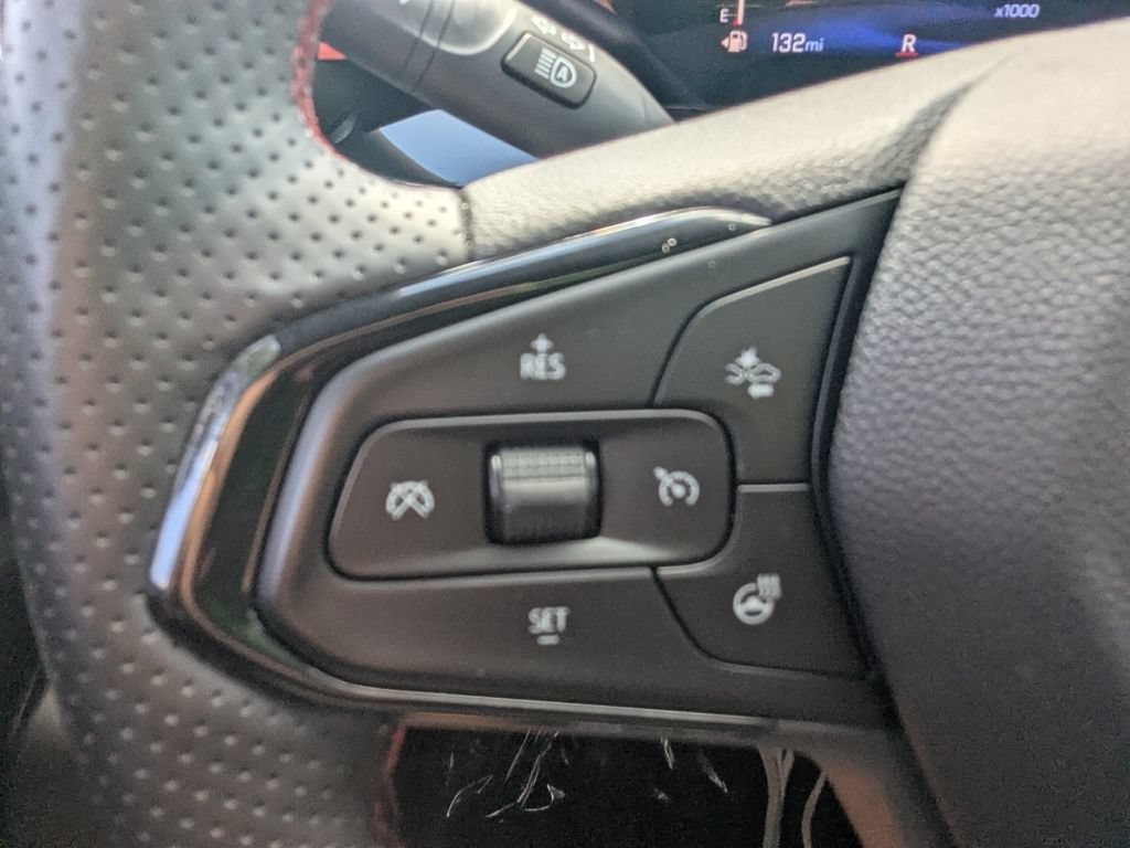 Used 2025 Chevrolet Trax RS w/ Driver Confidence Package FWD image 11
