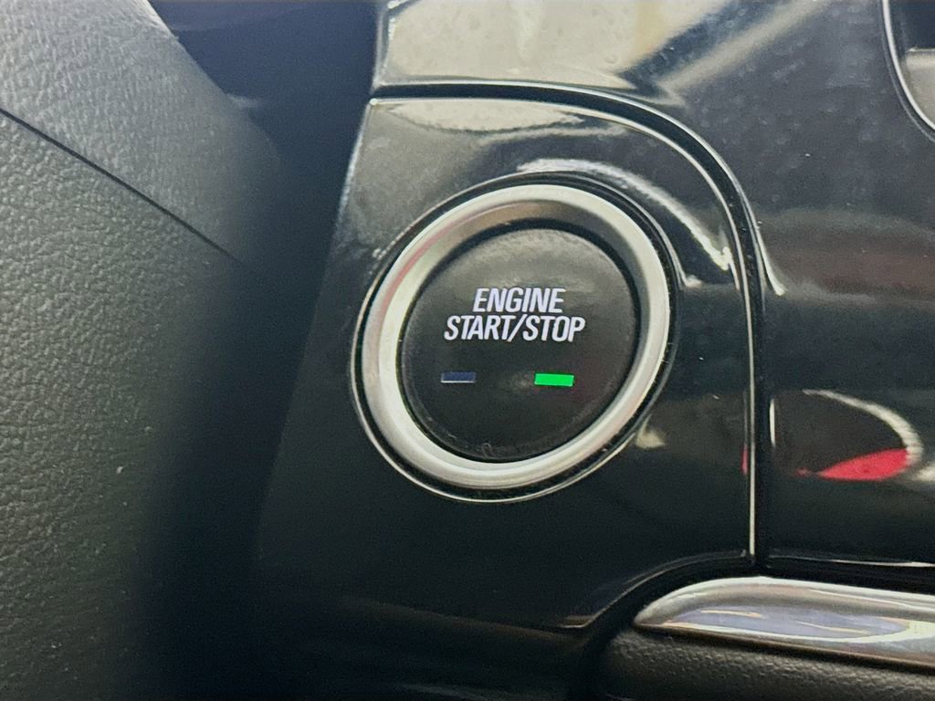 Used 2020 Buick Encore Essence FWD image 18