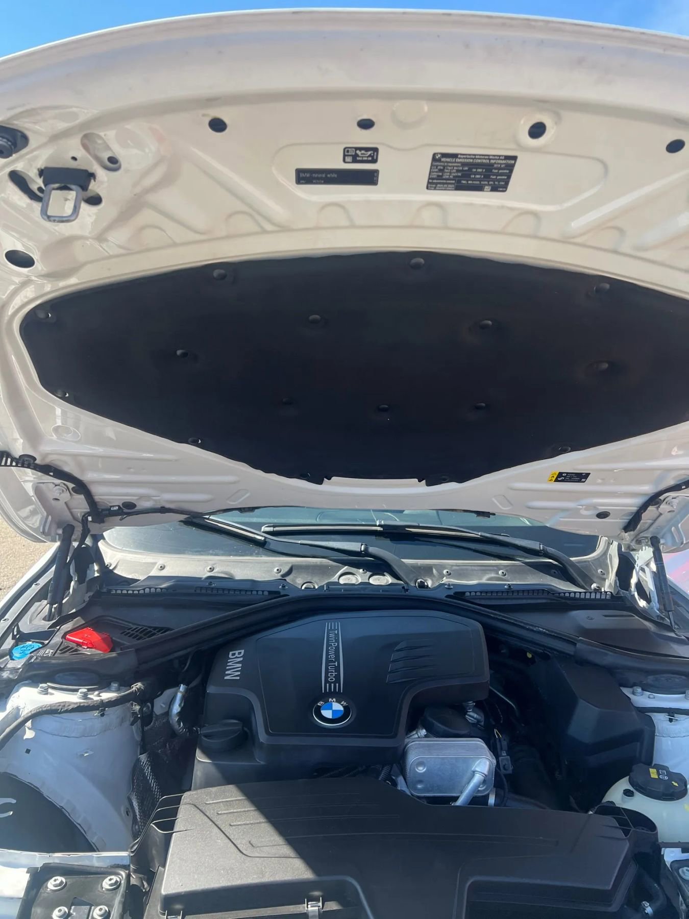 Used 2018 BMW 320i Sedan image 18